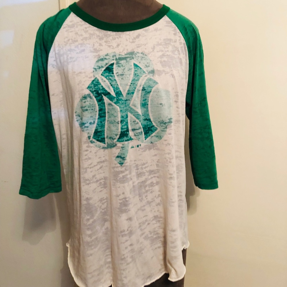Majestic Thread New York Yankees St. Patrick’s tee